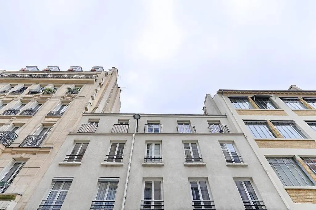 Charming Apartment Batignolles 6P Parigi